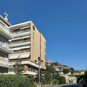 https://riviera-celle-ligure.hotelitalianriviera.com