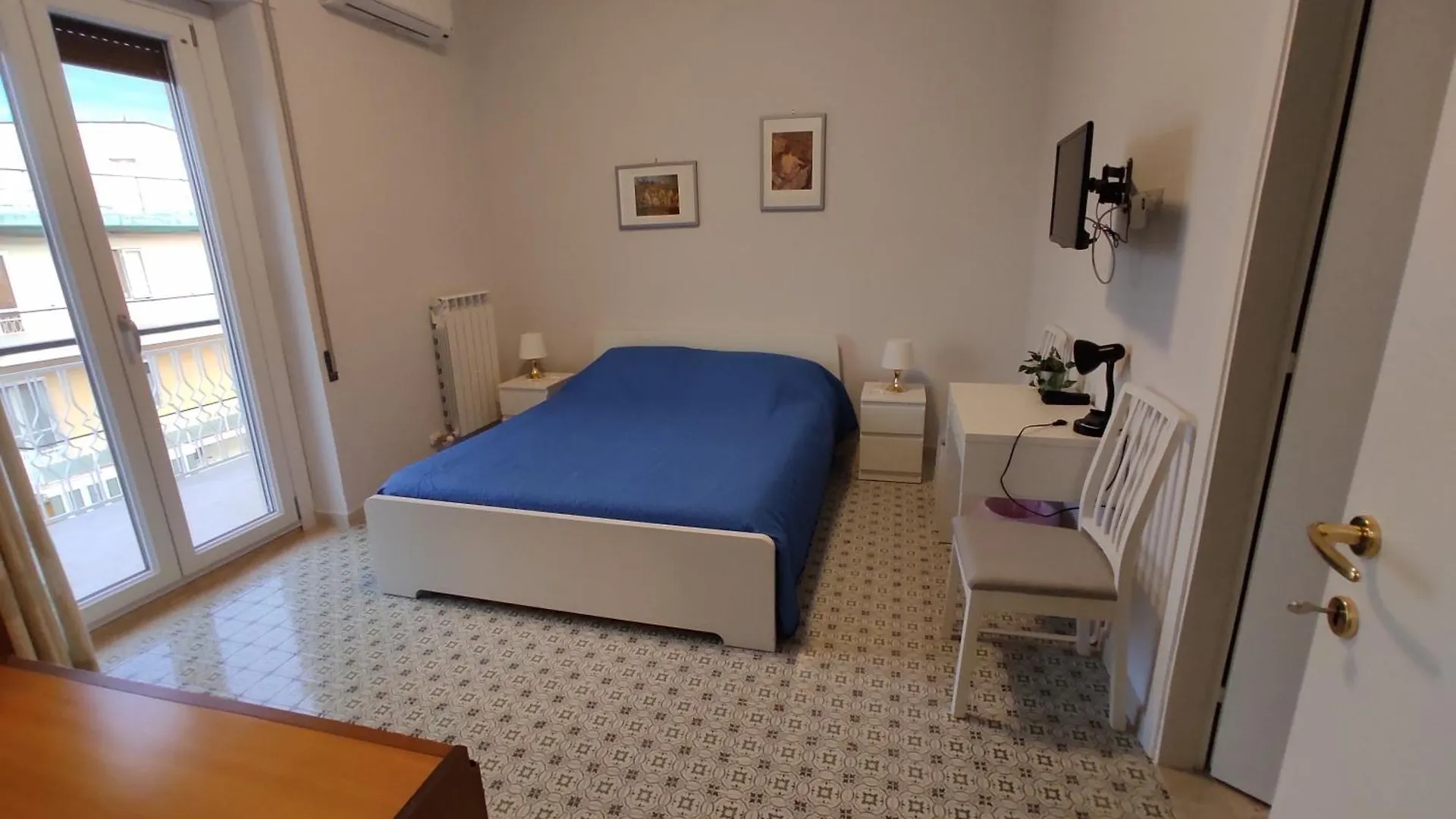 시라쿠사 Amuni' B&B